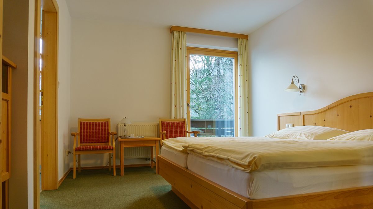 Zimmeransicht – Doppel-/Einzelzimmer mit Balkon, Pension Wanderruh in Grünau im Almtal