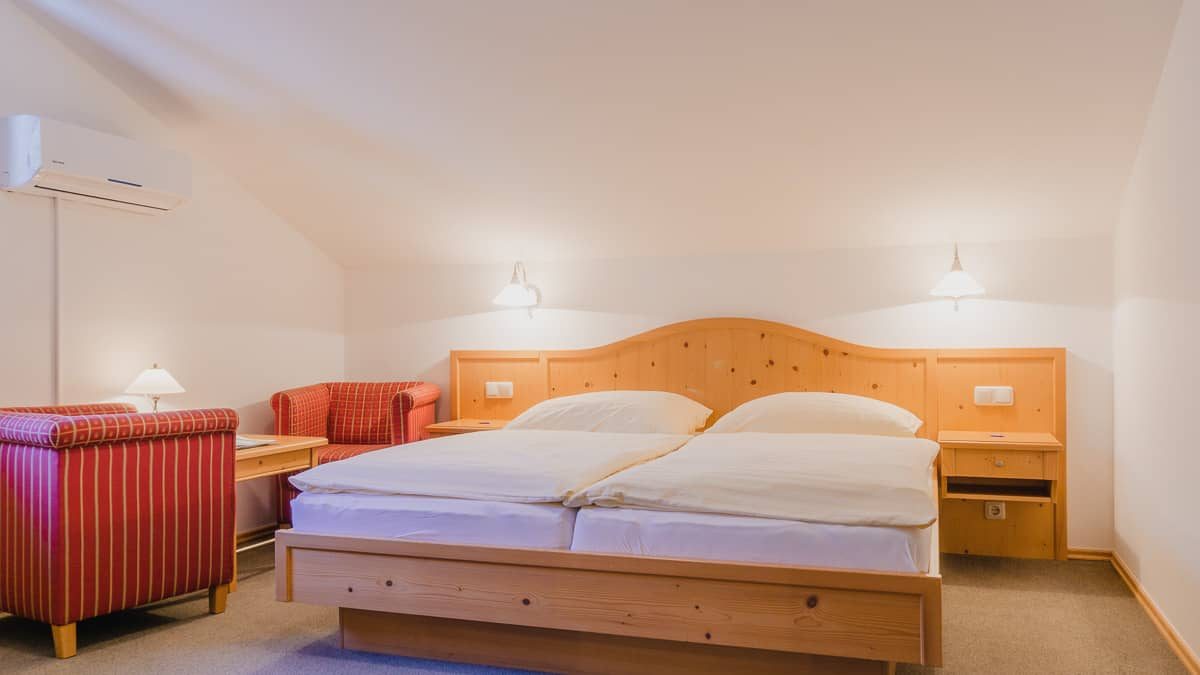 Budget Doppelzimmer, zweite Ansicht der Pension Wanderruh in Grünau im Almtal