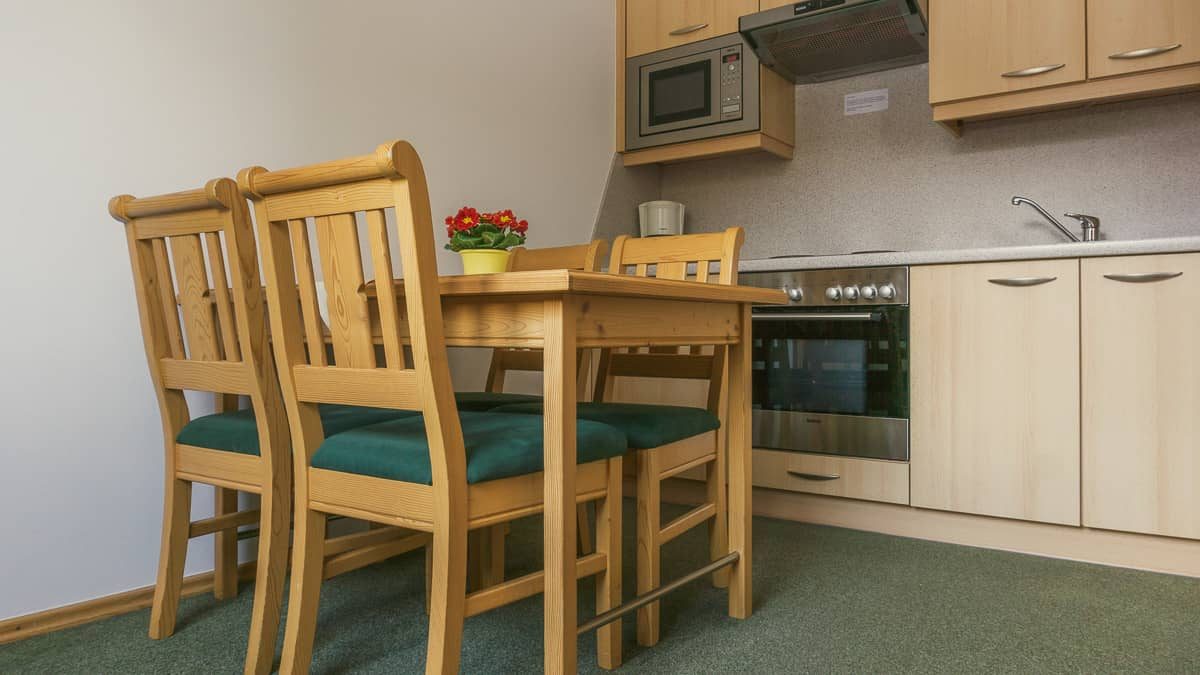 Küche mit Esstisch – Appartement (45 m²), Pension Wanderruh in Grünau im Almtal